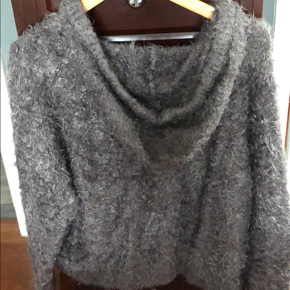 Gorgeous Free People sweater worn one time size XS - Picture 3 of 4